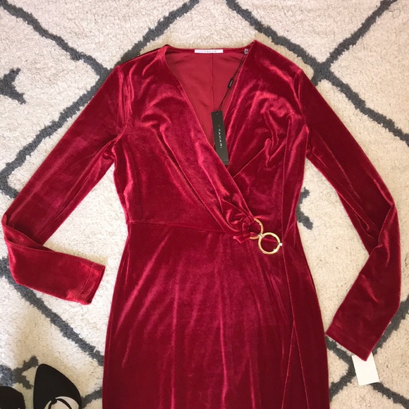 T Tahari velvet dress - Picture 2 of 6